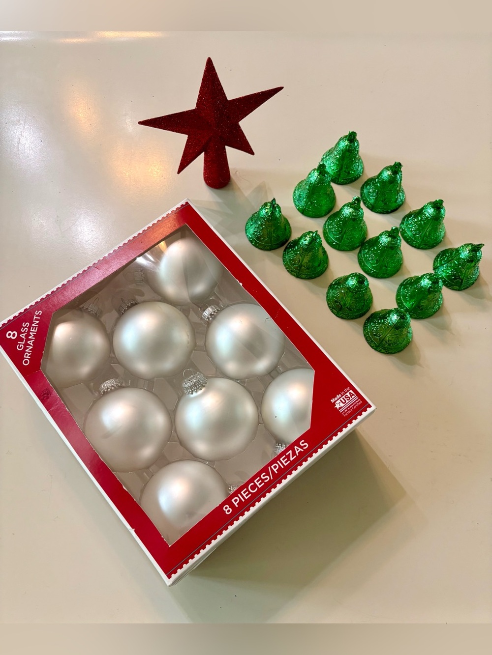 LOW START COMBO HOLIDAYS New Box of 8 Glass Ornaments, 12 Glitter BellS, 1 Top